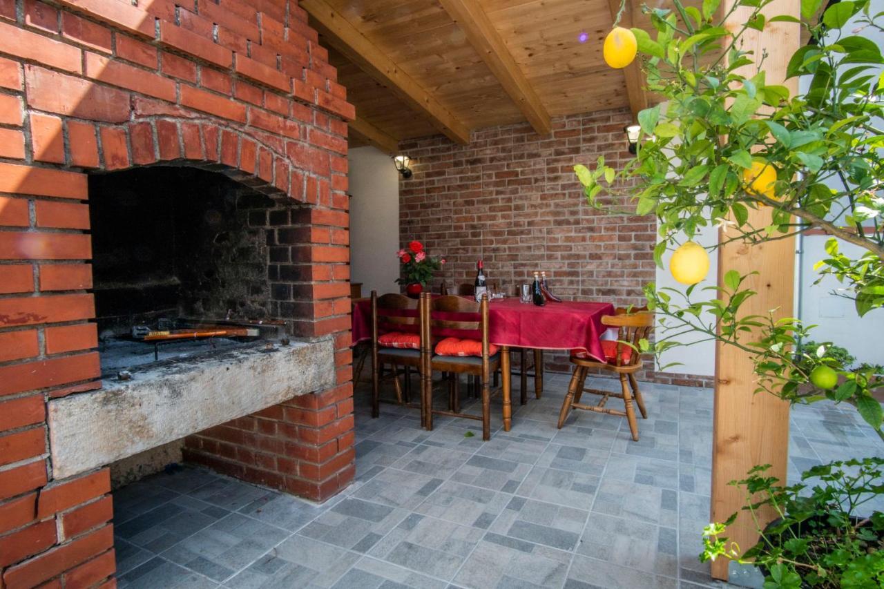 House Nada Apartman Muntic Ngoại thất bức ảnh