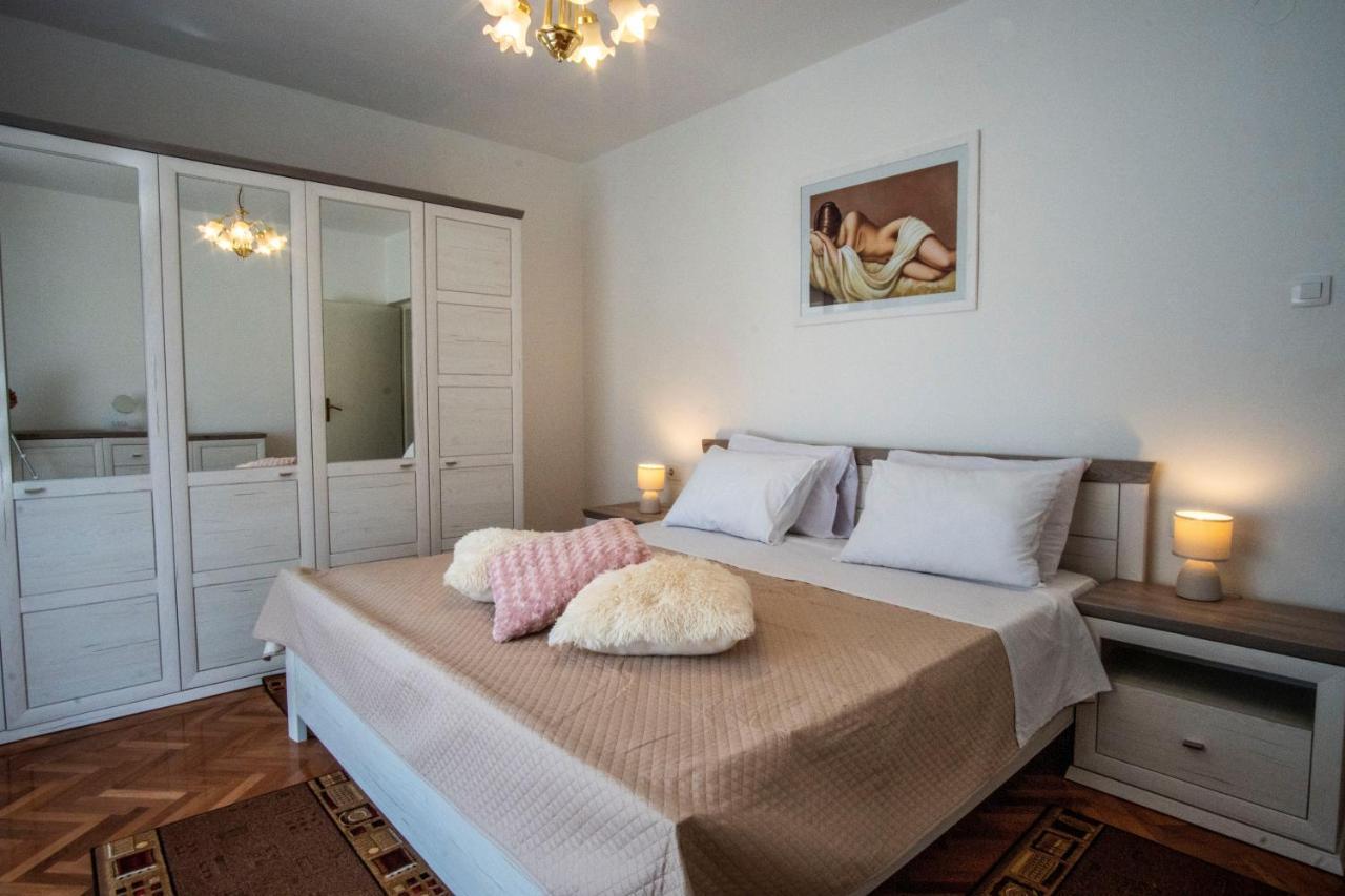 House Nada Apartman Muntic Ngoại thất bức ảnh